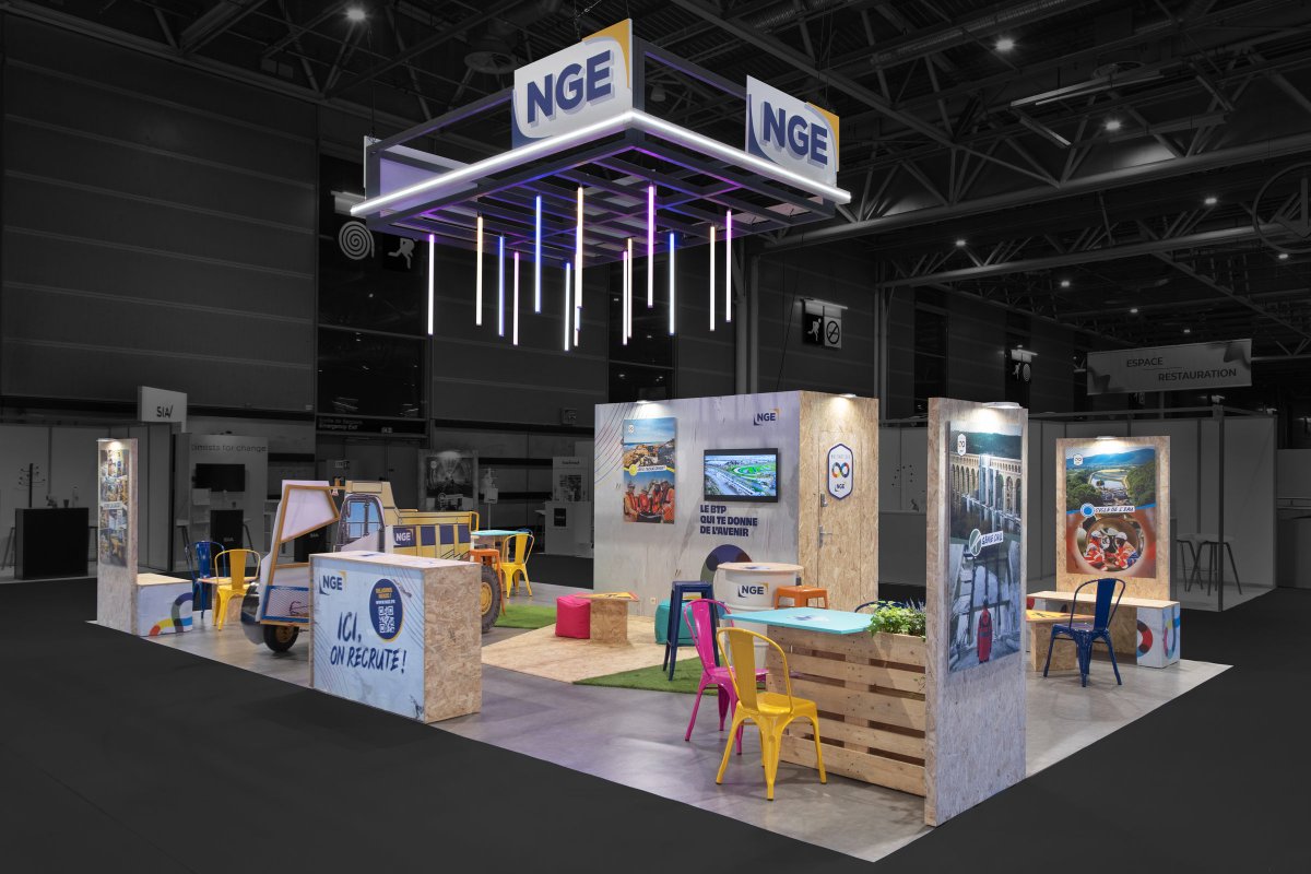 R2 Stand & Event tweet media