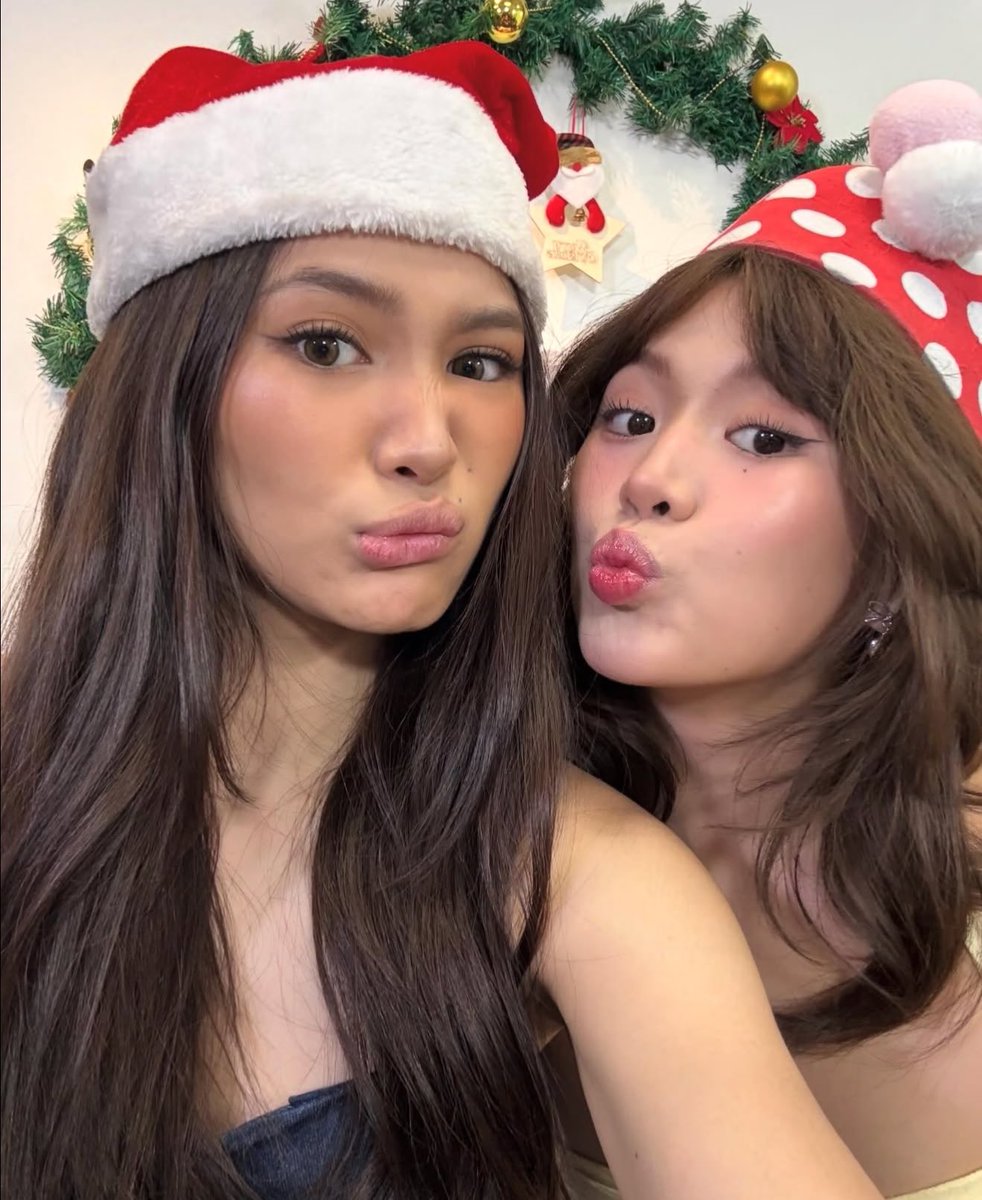 Jho_amity's tweet photo. We got Jhoaiah, Jholet and Luckytin 🥰

via Jhoanna’s latest IG post 

https://t.co/mhT7ObmB1p https://t.co/E8EaLMuVzz