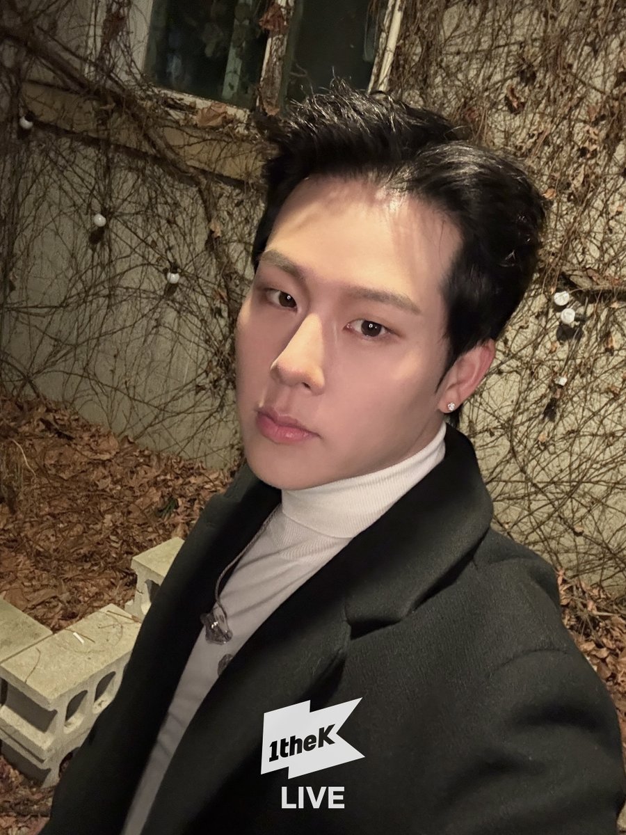 주헌아 이렇게 크리스마스 선물을 먼저 줘버리면
우린 사랑밖에 못 줘🤳🏻💖
#야외녹음실 #주헌 #JOOHONEY #Push #몬스타엑스 #MONSTAX #MONSTA_X <a href="/OfficialMONSTAX/">몬스타엑스_MONSTA X</a>

#Beyond_the_Studio 👉 youtu.be/8EpzSlMWdE8