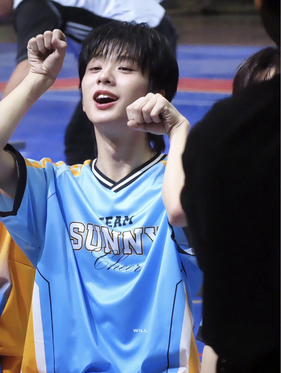 willwill0412's tweet photo. 250830 DOMUNDI SPORT DAY 

Meow Meow Punch 🐾 Save!

#DMDSPORTDAY2025
#savewrg https://t.co/UTQhLrqxnw