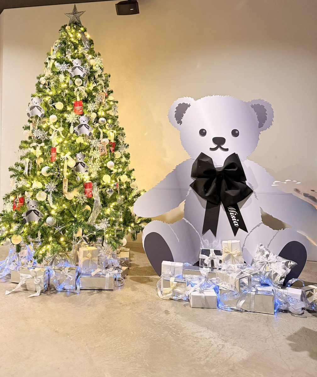 クリスマスツリー🎄とクマちゃん🧸 カワイイ💖