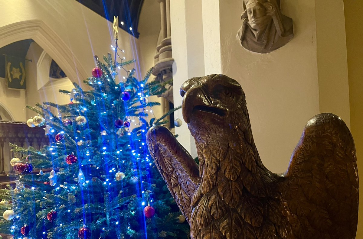 AndrewRosindell's tweet image. It was a pleasure to attend and read from the scriptures at the "Nine Lessons and Carols" service at St. Edward The Confessor Church in Romford Market on Sunday🎄📖

A beautiful and reflective service, bringing the community together to mark the true meaning of Christmas. 

Thank…