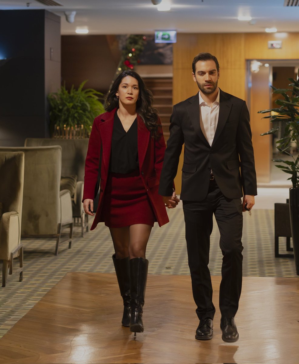 Hazal Subaşı &amp; Burak Berkay Akgül 💫
#AzDev #Sahipsizler