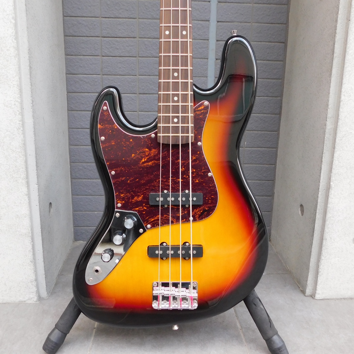 MARUYAHiroshima's tweet image. 中古市場でも数の少ないレフティ仕様のジャズベースが入荷
傷は多めですが、これから始められる方に
手にしたその日から、スタート出来ます

★詳細はホームページで★
hiroshima-maruya.com/products/bass/…

#photogenic #ジャズベース #レフティベース #ベースギター #左利き用 #マルヤ