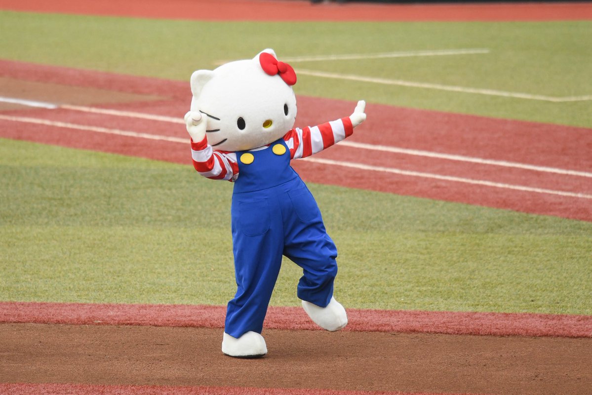 2025.12.20 女子野球Gタウン杯 3試合目の始球式は野球界に大きな影響力