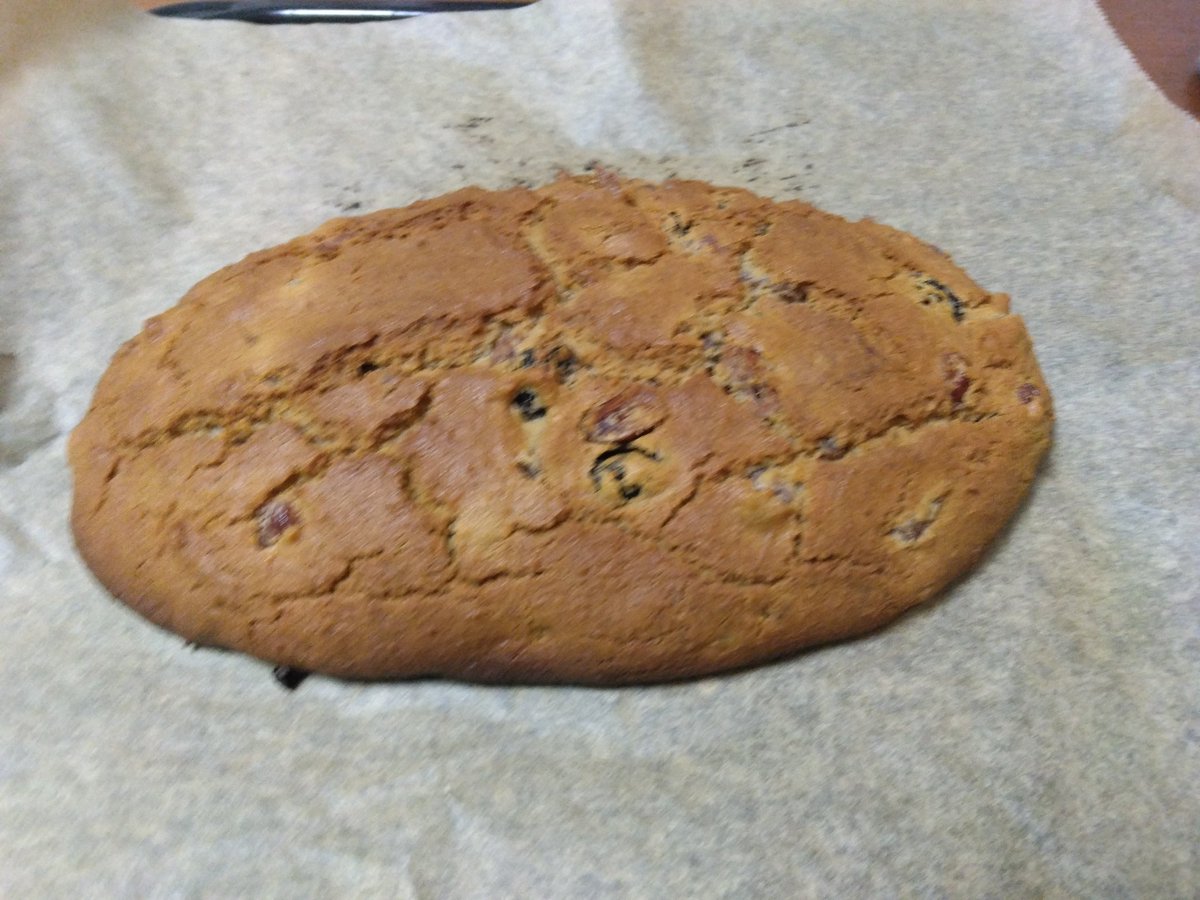 グルテンフリーのシュトーレンが焼き上がりました🥰🎄