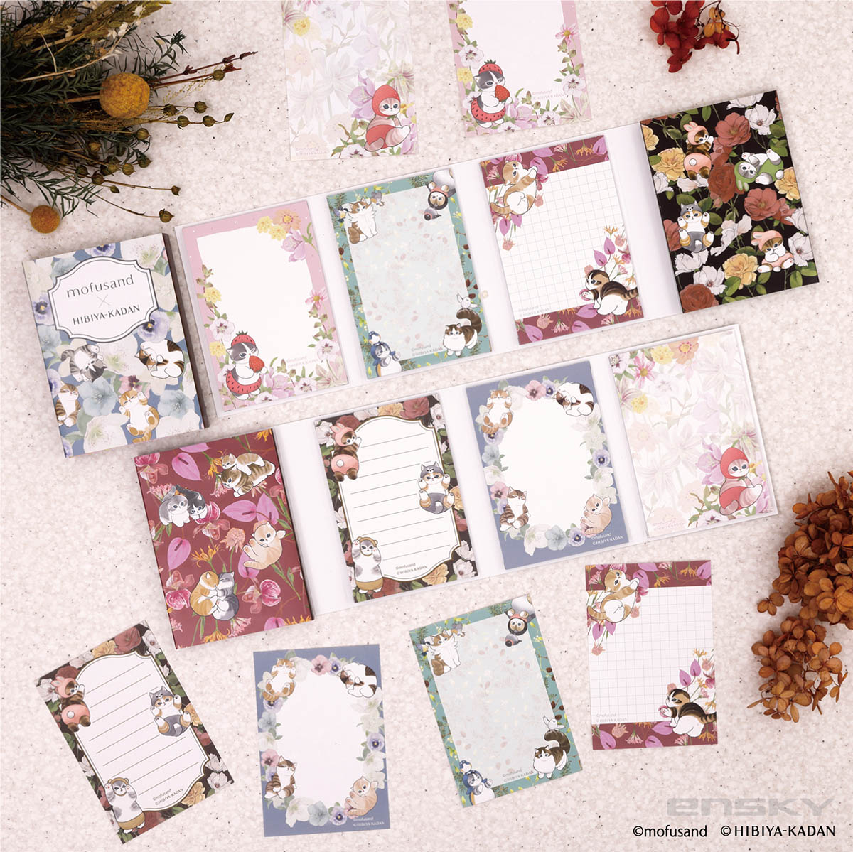 🐱新商品💐 #mofusand ×日比谷花壇 『パタパタメモ Winter』 715円