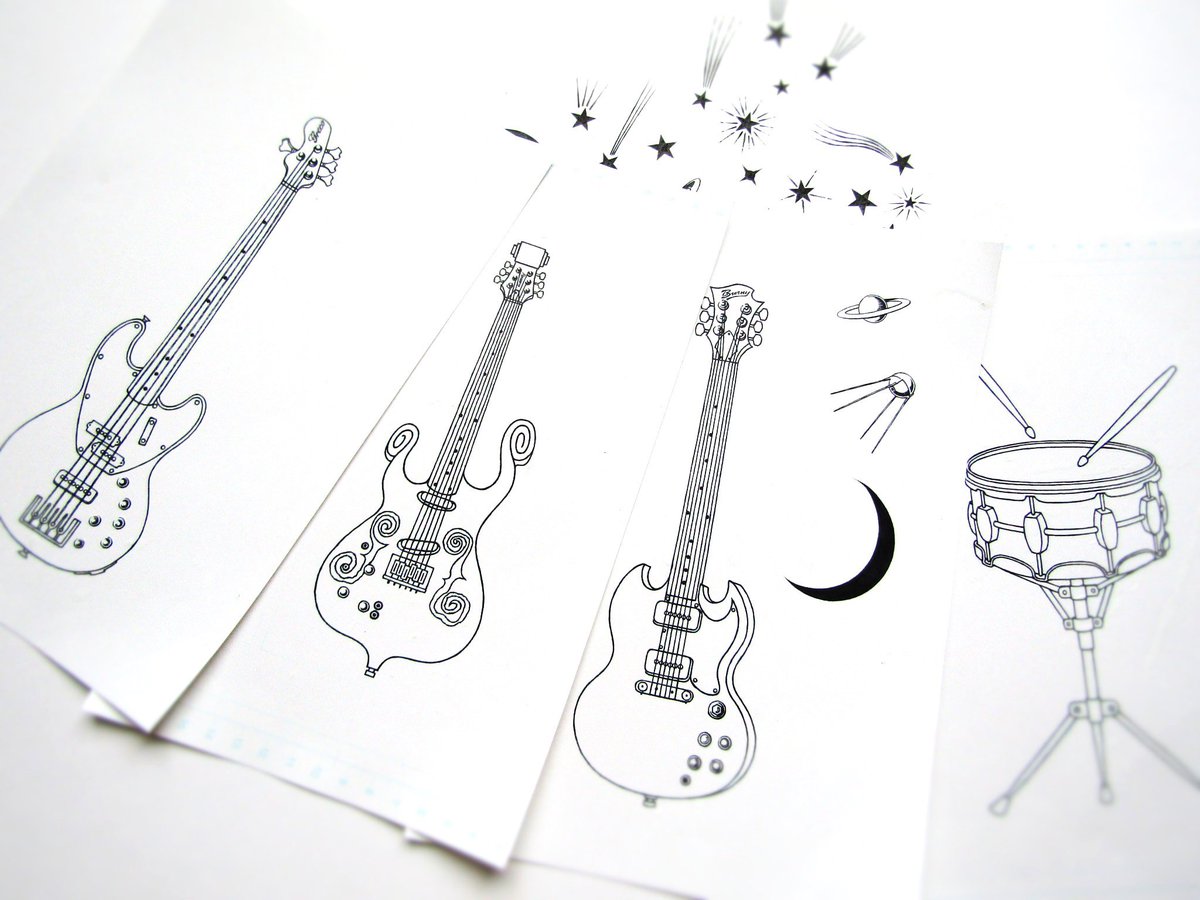 今年手掛けたガブリエルのラッパや遊星通信、夢遊猫のイラストを使用したTシャツもこれまでにない豊富なカラーバリエーションで再度お目見え。デザインは全て秋田和徳氏、日本武道館へお越しになる方は会場でぜひ実物をチェックしてみてくださいね🌹