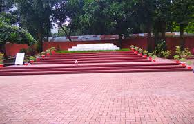 taslimanasreen's tweet image. The foul-mouthed, India-hating Osman Hadi has been buried beside the grave of India’s rebel poet, the poet of humanity and equality, Kazi Nazrul Islam. Could Kazi Nazrul Islam not have been spared this kind of disrespect?