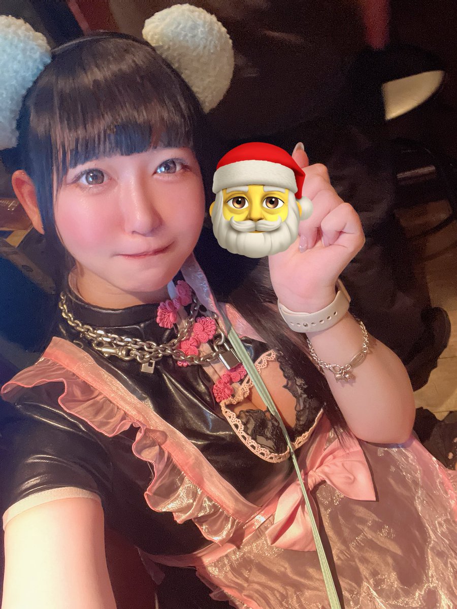 nyanmelt's tweet photo. 明日ぱちゅもお給仕でこちらのイベントが開催されています🎀🎄
なんとシュトーレンを無料配布しちゃいますよ〜🎶 絶対めりくりするんだ(*^◯^*)❕ https://t.co/H7UFDUrbKZ