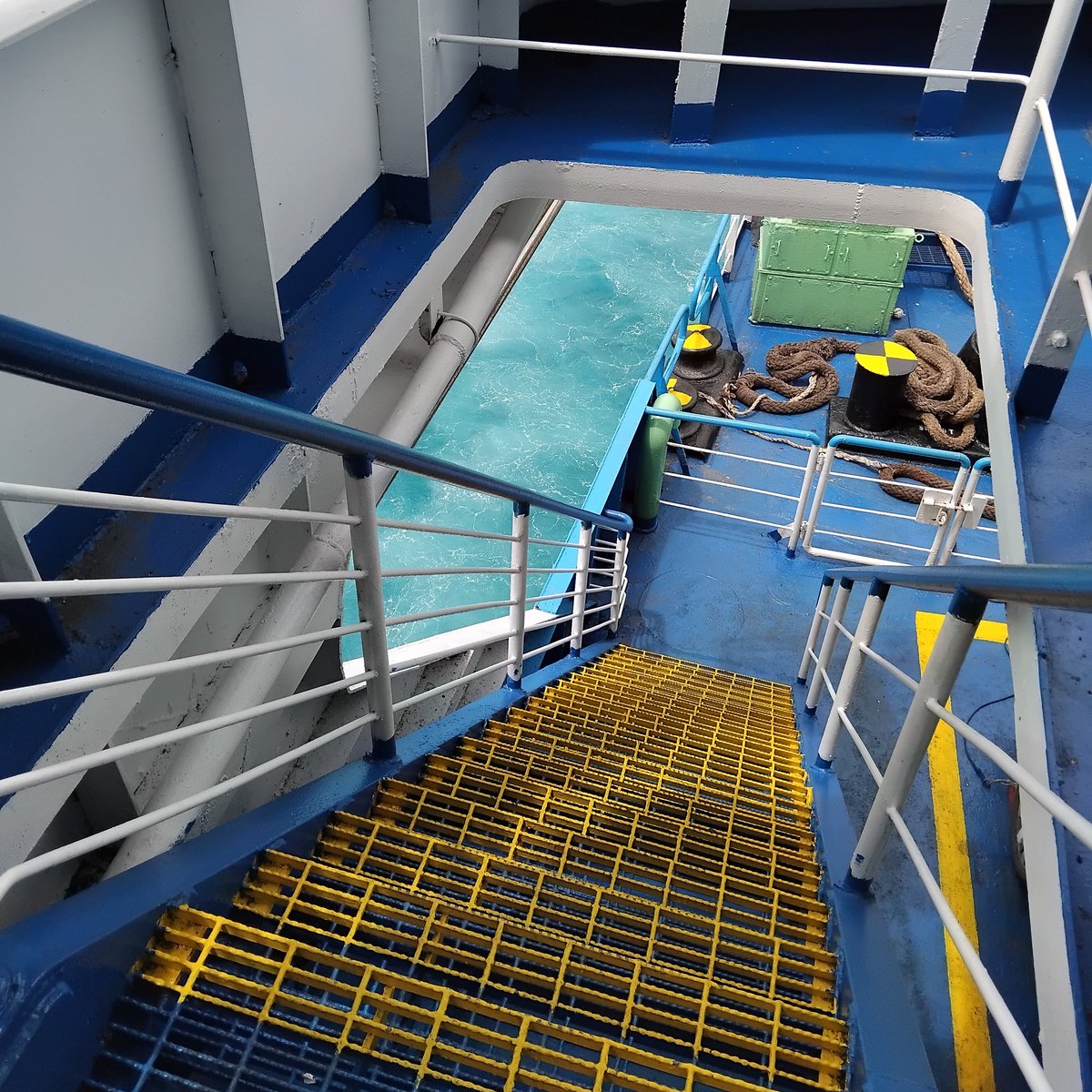 killmongear's tweet image. Jadi tour guide