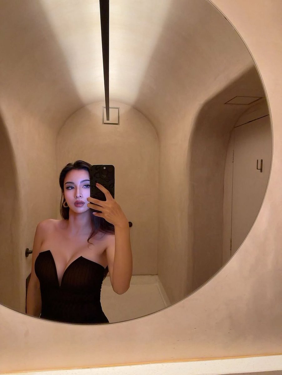 Danielle tweet media