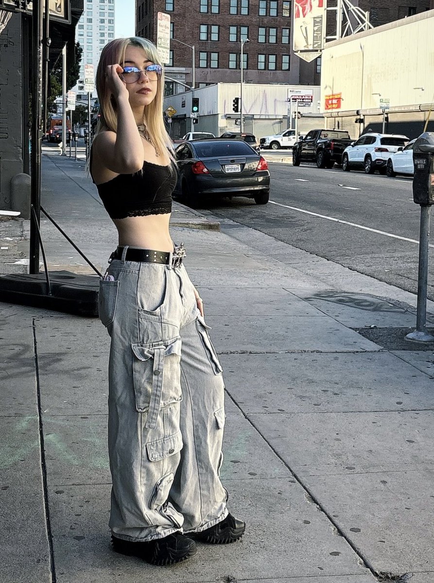 •C•A•M• tweet media