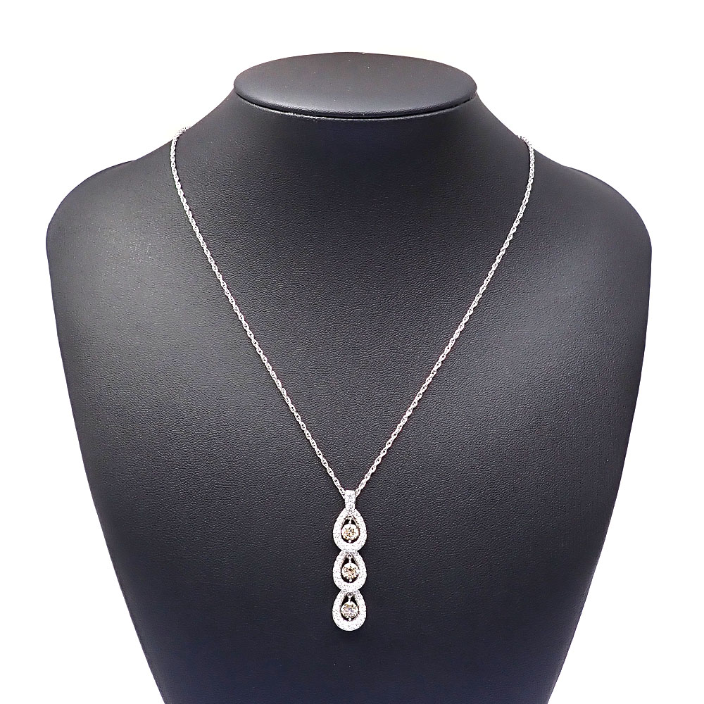 Pt900/Pt850 ダイヤモンド ネックレス 販売中です✨ トップのダイヤは