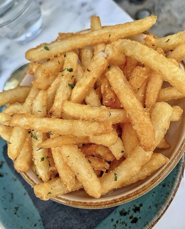 Fries 🍟 with Ketchup, Mustard or Mayonnaise?