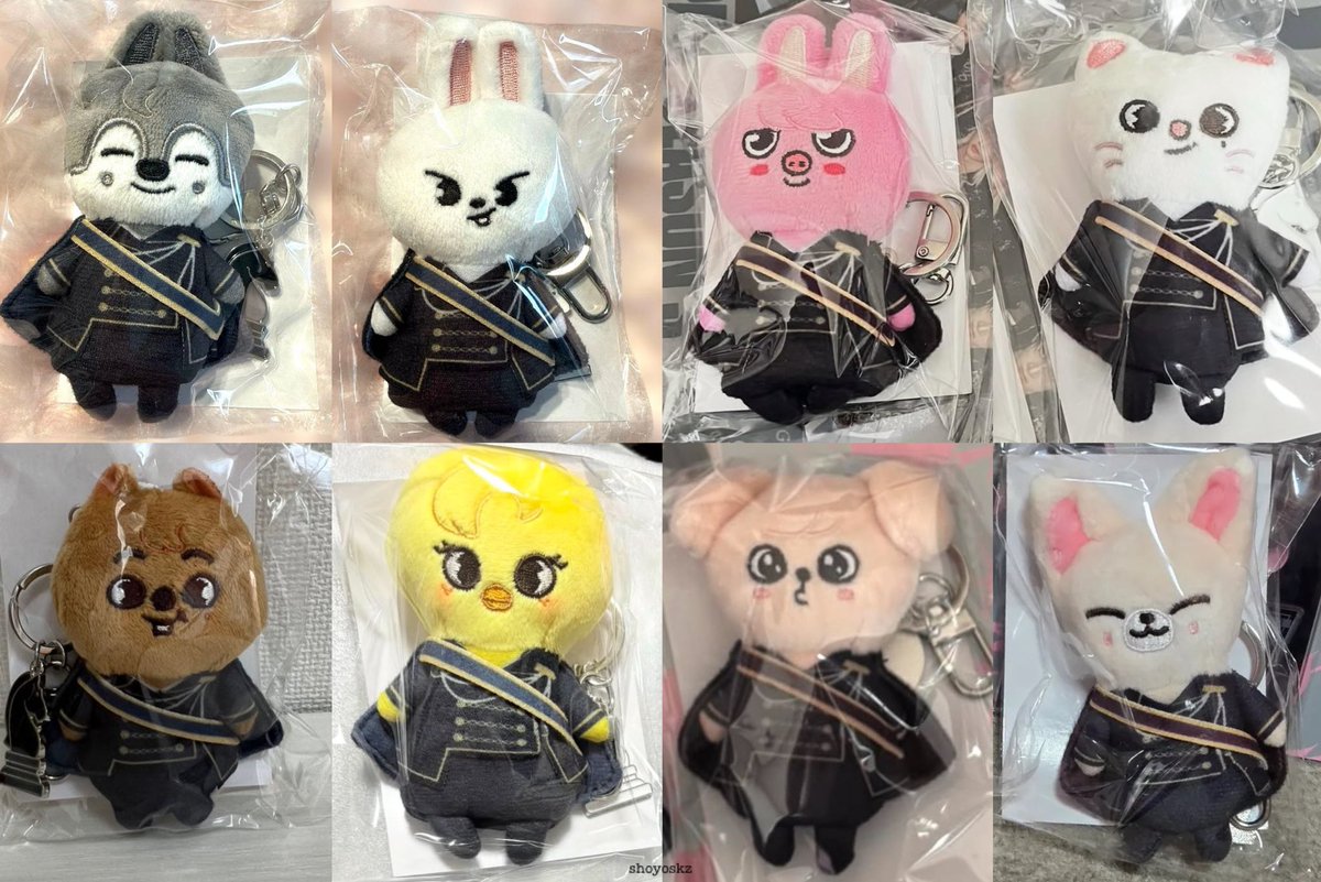 ot8 skzoo puppet key holder - season greetings japan 2026 - FORCE