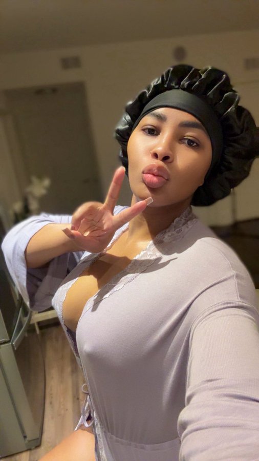 JBabeIsiah's tweet image. Say hi for a dm 👋🏻