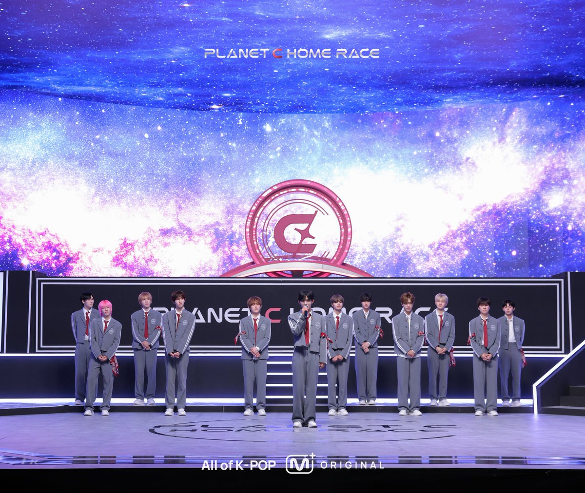 boys2planet_c's tweet image. [3회 비하인드 포토📷] 그 어느 때보다 떨리고, 모두가 간절했던 순간 🤍
 
[Ep.3 Behind Photos📷] The moment that felt more nerve-wracking and heartfelt than ever 🤍

𝐏𝐋𝐀𝐍𝐄𝐓 𝐂 : 𝐇𝐎𝐌𝐄 𝐑𝐀𝐂𝐄  
𝐌𝐧𝐞𝐭 &amp;amp; 𝐌𝐧𝐞𝐭 𝐏𝐥𝐮𝐬 12월 27일 토요일 저녁 8시 파이널

Mnet Plus 🔗…