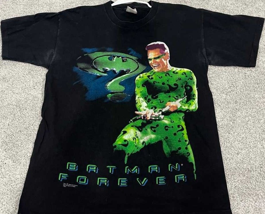 Photos of a Batman Forever T-Shirt, with Photo art of The Riddler