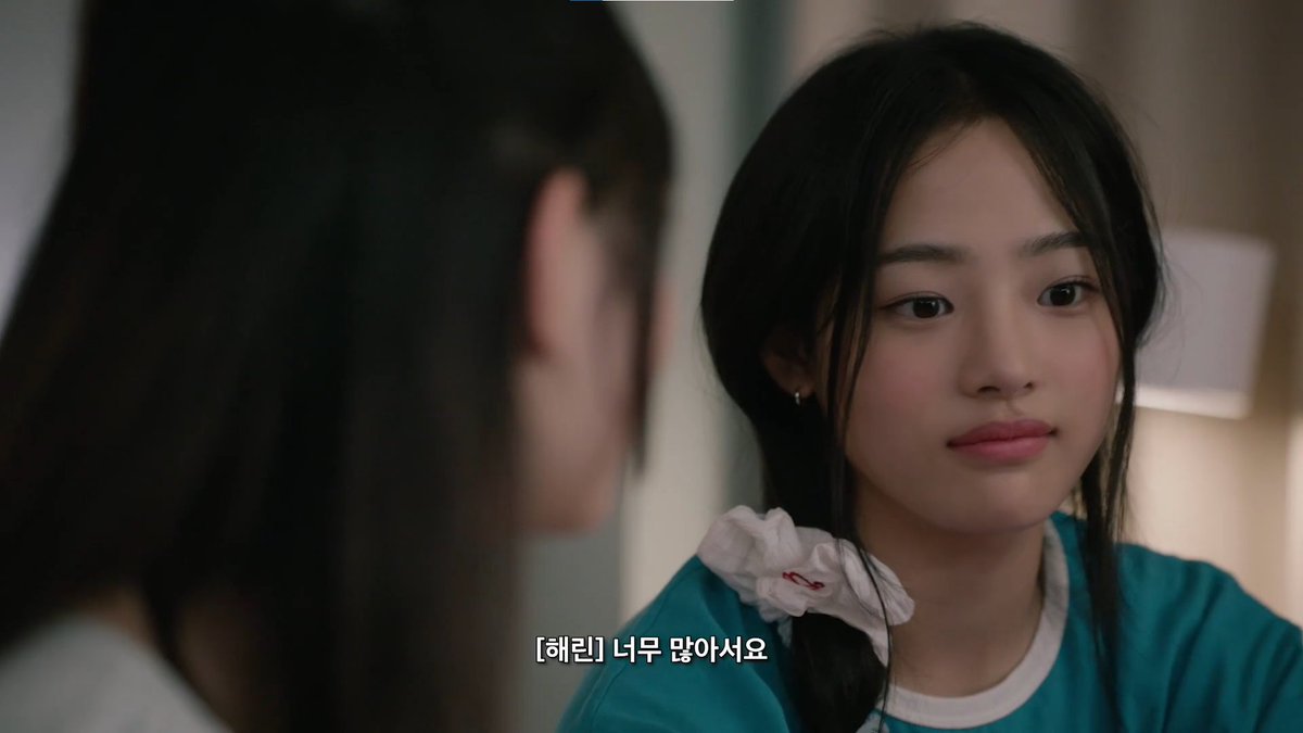 forNJNJZMhDHH's tweet photo. [해린] 근데 저는 풍선이 너무 많으면 안 좋아해요.
- [민지] 왜?

[해린] 너무 많아서요
- [민지] https://t.co/RRivaf3kcE