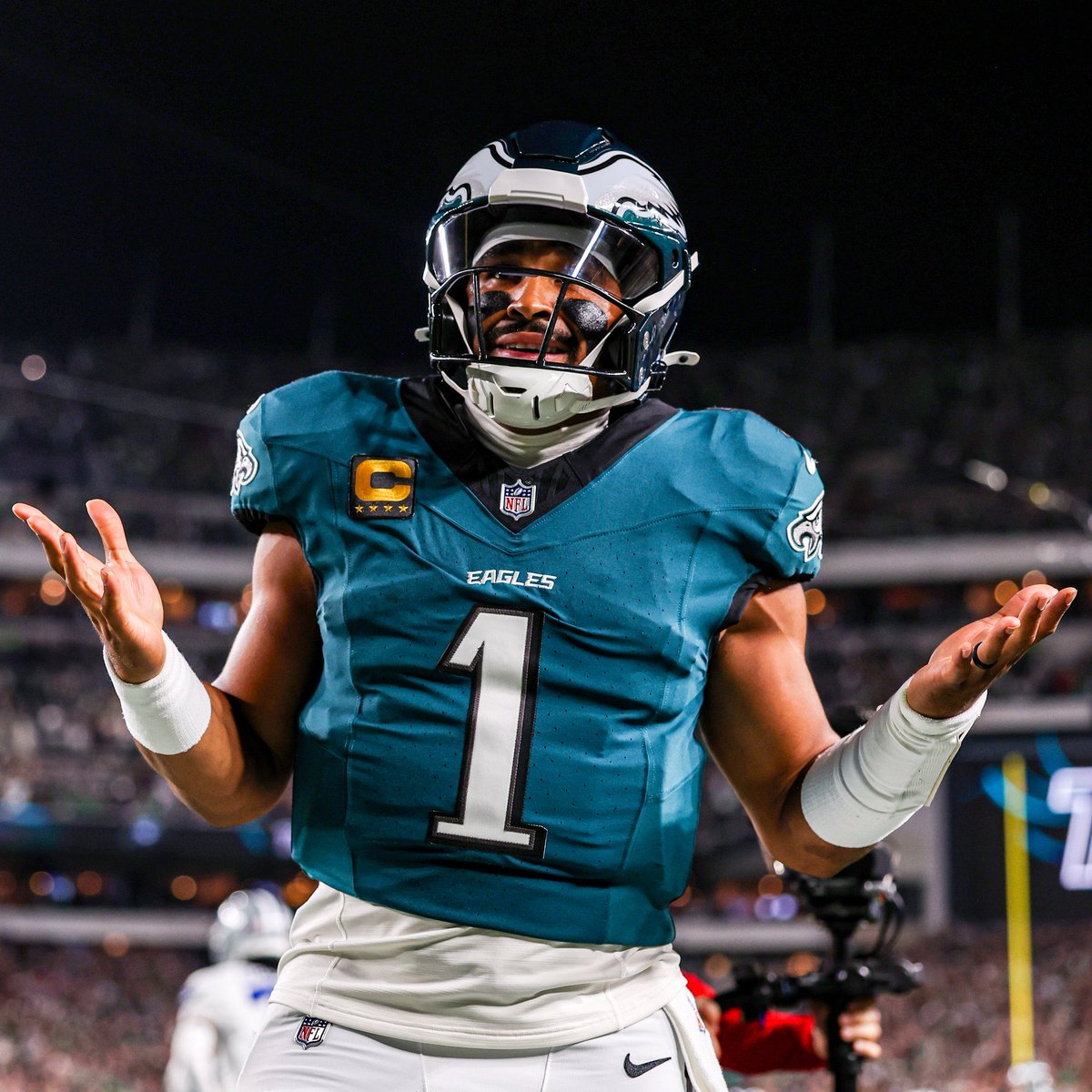 BarkleysBurner_'s tweet image. Wins are a QB stat.

*Until it’s Jalen Hurts.

Division titles are a QB stat.

*Until it’s Jalen Hurts.

Conference titles are a QB stat.

*Until it’s Jalen Hurts.

Super Bowls and MVPs are a QB stat.

*Until it’s Jalen Hurts.

The double standards run rampant. 

#FlyEaglesFly