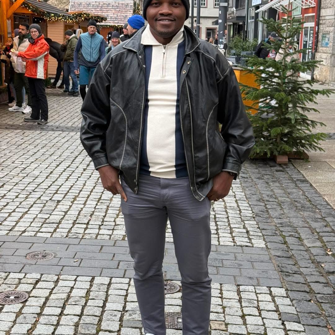 Last week, I took a short vacation to Europe, visiting Amsterdam (Holland), Frankfurt (Germany), and Paris (France).