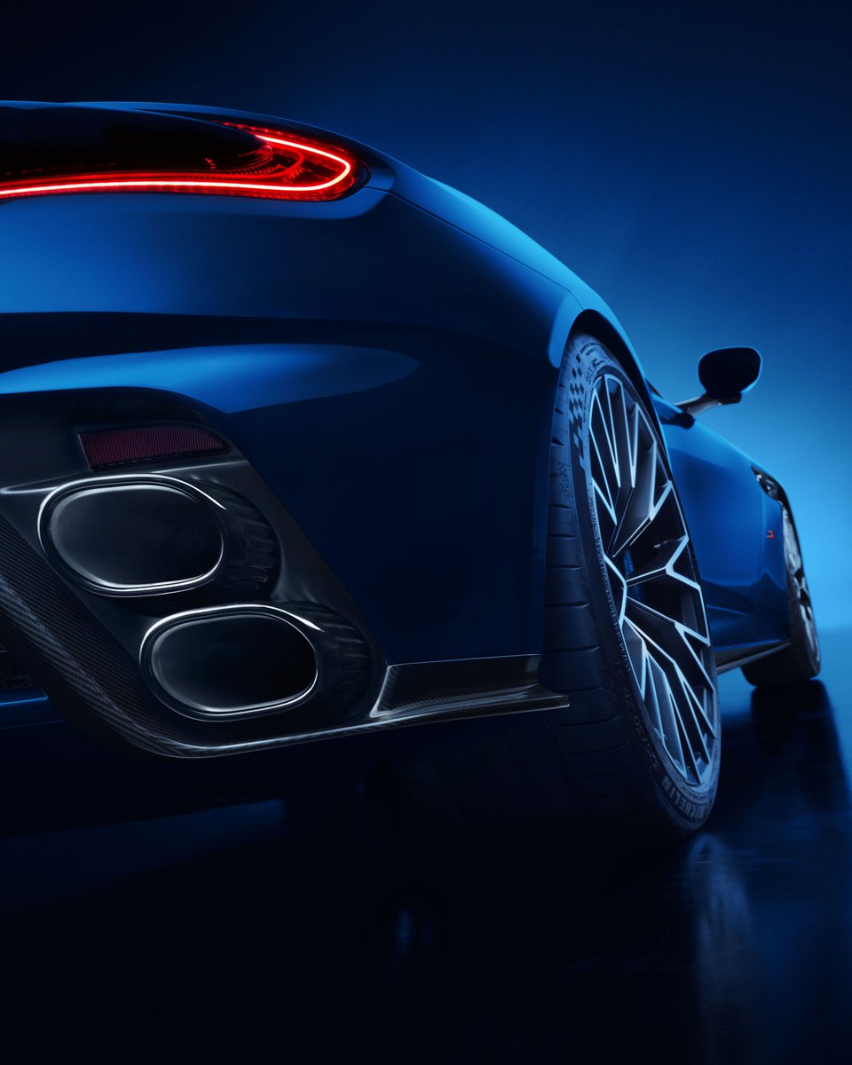 astonmartinksa's tweet photo. 700PS. 800Nm. The most powerful in its class. The new DB12 S.   

Let Others Follow.  

Discover: https://t.co/WvV9G5iibL 

#AstonMartin #DB12S #ICONDRIVEN #LetOthersFollow https://t.co/6HThbTpdla