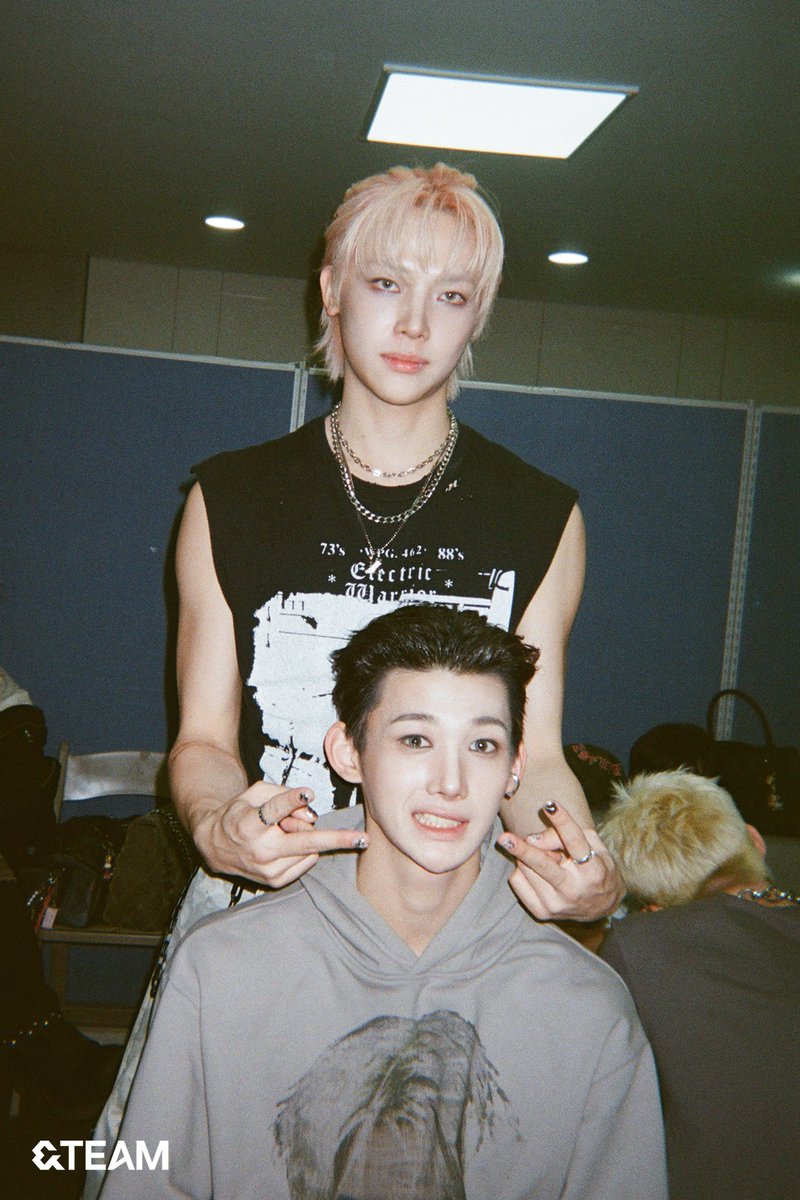 'Back to Life' Behind Photo

#andTEAM #앤팀
#BacktoLife