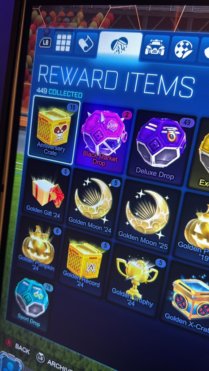ItzTateyo's tweet photo. When should I open these things? #rocketleague https://t.co/EZmXUWH6Hf