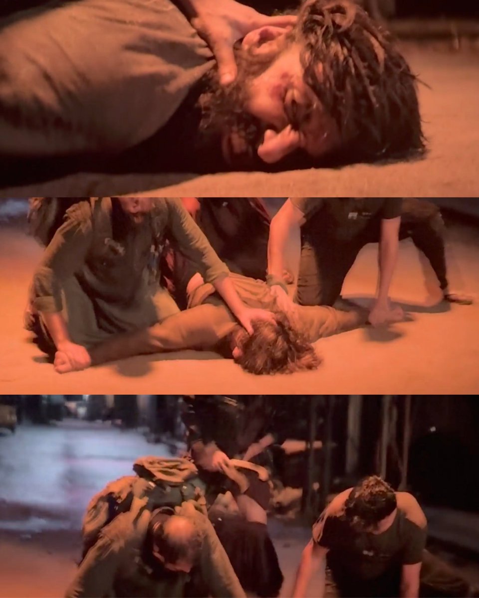 Prince8bx's tweet image. Aditya Dhar must have seen the news that Pakistan consumes the most gay porn in the world before writing this scene in Dhurandhar 😭😭