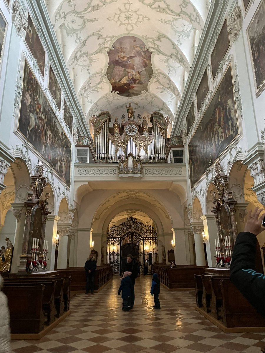 leafhappaaa's tweet image. おはようございます☀
もうすぐ現地は朝の7時です
昨日はいっぱいザルツブルク堪能した