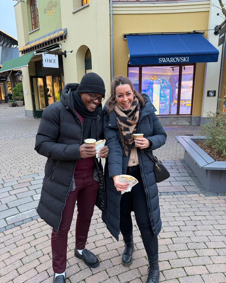 Gothic Vibes in Frankfurt 🏰

"Frankfurt’s Römerberg feels like a fairy tale ✨. #Frankfurt #Germany #History"