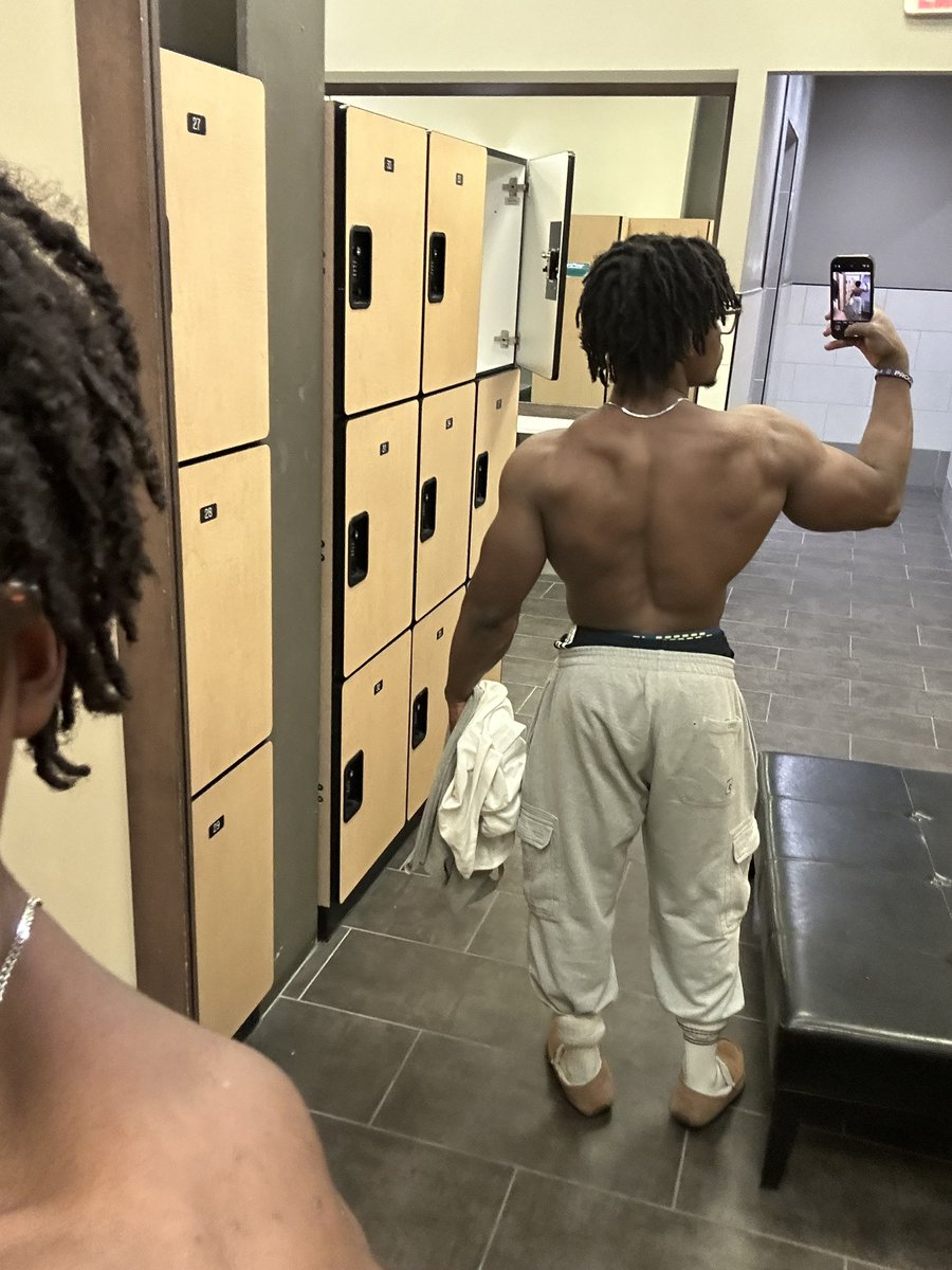 WaleWoestar tweet media