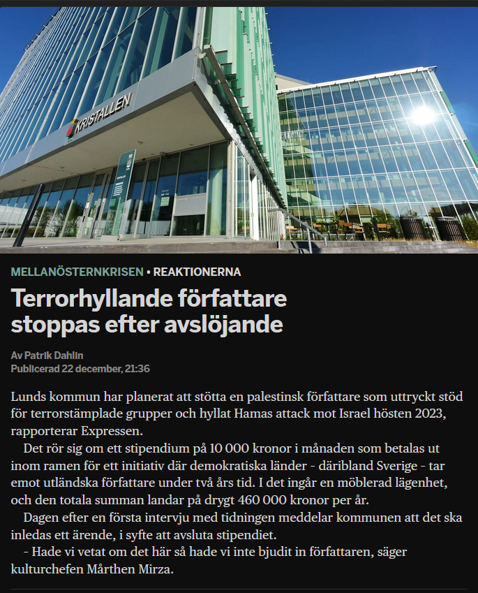 -Hade vi vetat om det här så hade vi inte bjudit in författaren, säger kulturchefen Mårthen Mirza.

Samtidigt sportar Mårthen en plastinaflagga på sin insta....