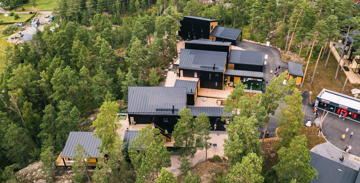 RoofitSolar's tweet photo. 😎 Velario®  solar roofs are designed as part of the building, not an add-on.
Here are examples with Velario® from Norway, Finland, and Estonia: 👇 https://t.co/WWfTtB1ogH