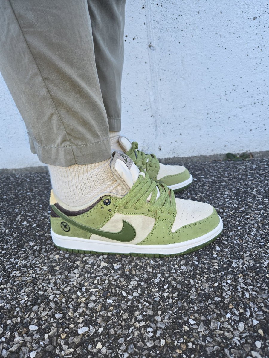 trudyspeaks's tweet photo. π: Yuto SB Dunks 'Matcha'
#sbdunks #sb #skateboardingdunks #skateboard #πΉ #nikesbdunks #nikesb #sbology #nikeSBorNothing #sbsonly #nikesbsyl #snkrsliveheatingup #snkrskickcheck #kotd #yuto https://t.co/0zqfgmhaFO