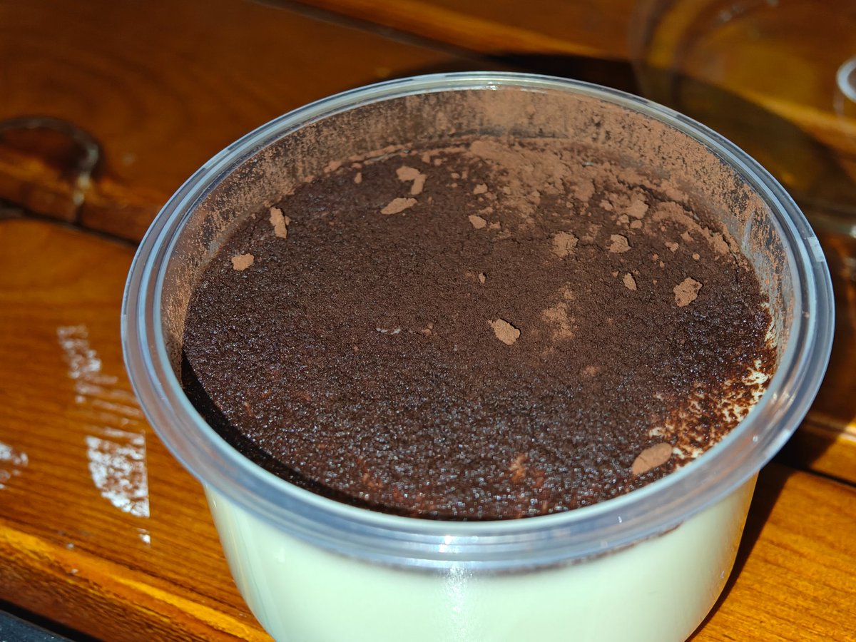 David_Chan001's tweet photo. Chocolate milk cake🍰 https://t.co/LafHQitkUi