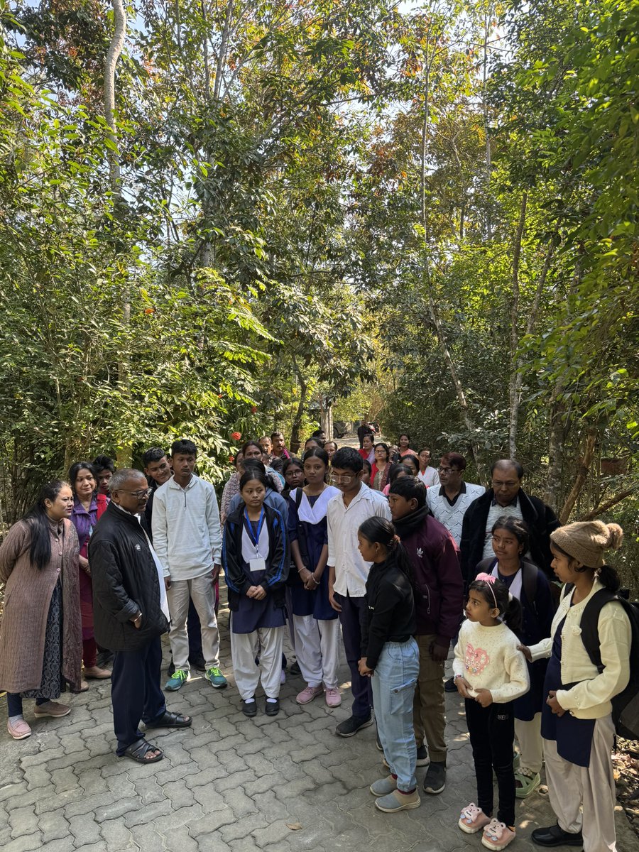 Mrinal_MLA's tweet image. Inspiring day at home!  SomeDifferently-abled students from different schools on an exposure tour visited our residence reminding me that abilities come in many forms. Grateful for their energy, curiosity, and resilience! #InclusionMatters #DifferentlyAbled #Empowerment