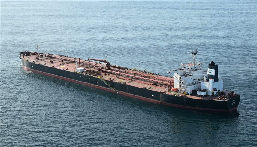 أوكرانيا تستهدف ميناء وسفينتين روسيتين في البحر الأسود 