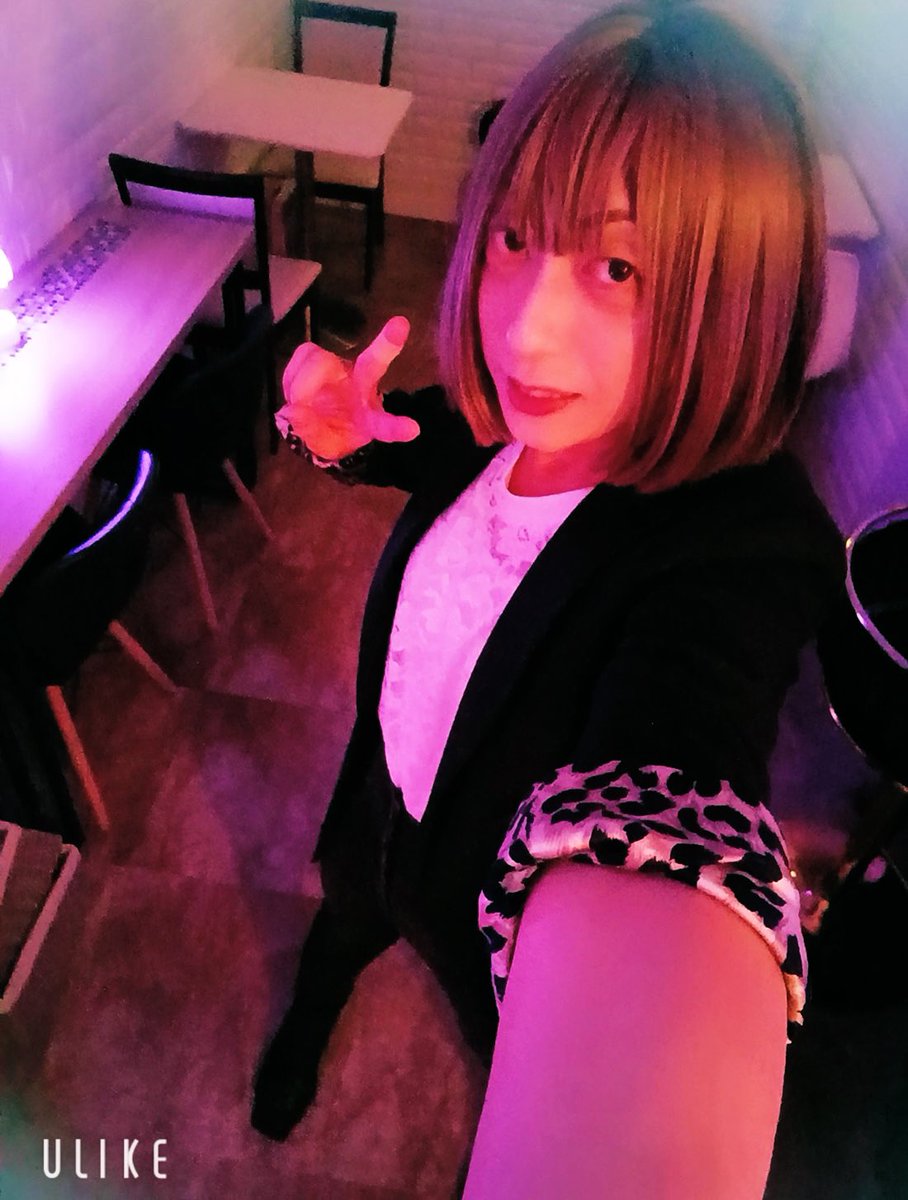 natumegu3000's tweet photo. きょうのまじかるるーむはしおんちゃんがまっとるよん🐈🧙12/23❤️ https://t.co/S6HFr2u2Gs