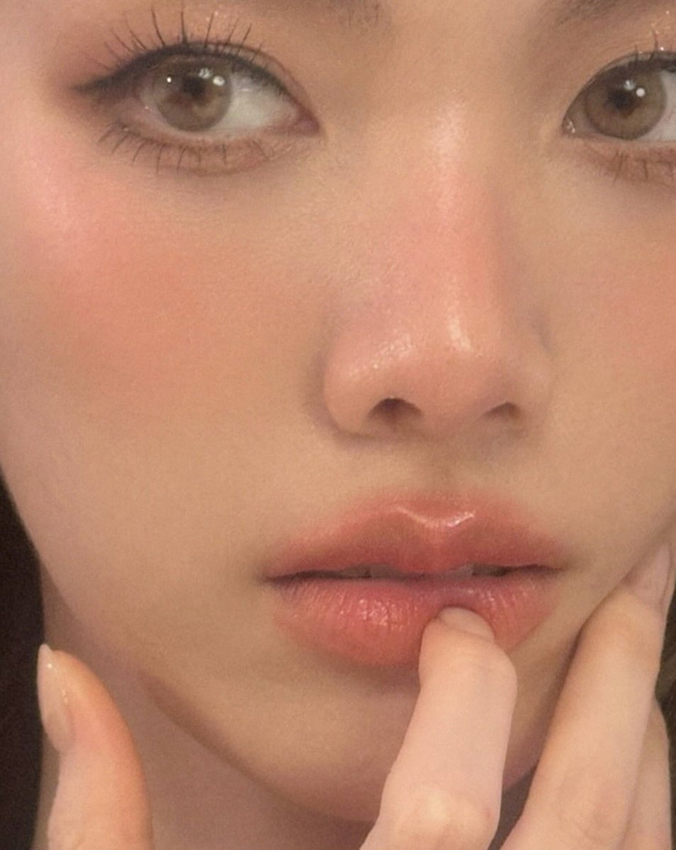 اورم من حساب خبير التجميل AndiSoon❤️

// حلوه حلوه حلوه حلوه وايد مو شويه🥹

#ormkornnaphat #ออมกรณ์นภัส #اورم_كورنابات