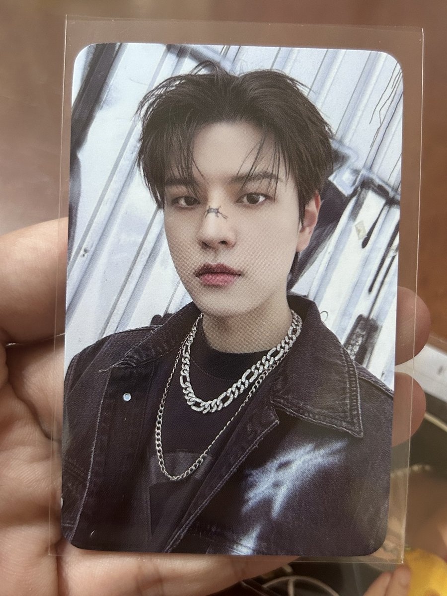 just received seungmin's karma pop up pc and was surprised that theres something written at the back 😆

today's good thing
- i did 90 degrees bow to changbin hyung

today's self reflection
-  i ate way too many fries