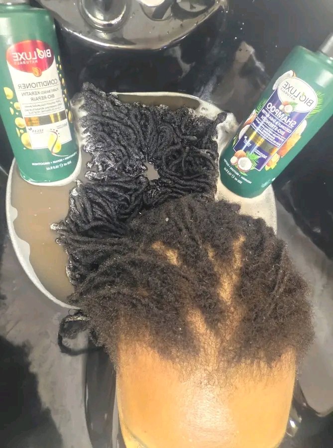 Muthoni, Muthoni, Muthoni! 🤣🤔🚿🚿..
Hii Ni Vumbi ya Gìthù -fotee-fae ,pale Kavagara...😎😋🫩
Bioluxe Naturals Shampoo, Asante-0791 607 124