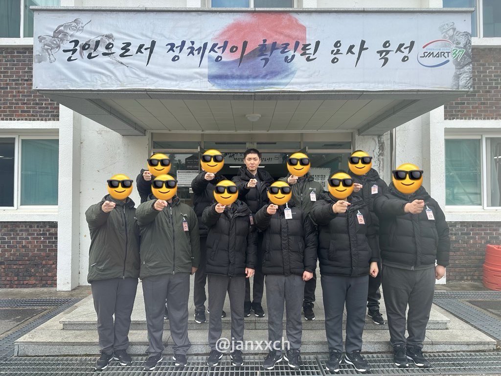 잔 tweet media