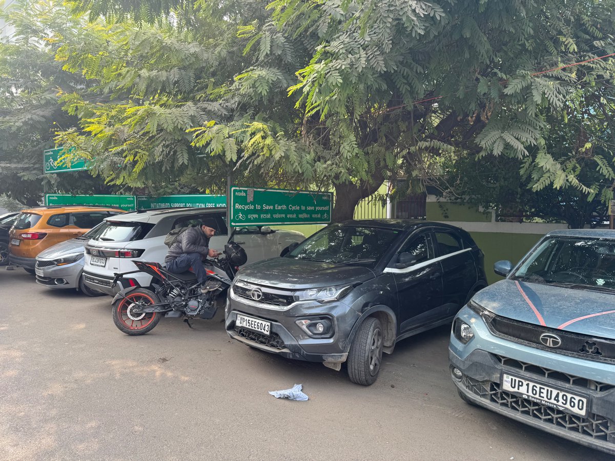 Transconsult1's tweet photo. The gap between intent and reality for urban mobility solutions in #India. #AQI #Noida #DelhiNCR https://t.co/00SH3u94wi