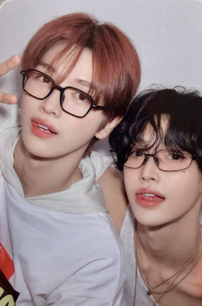 솔직히저이런거 어디표지가아니라 쓰리디로는처음봅니다