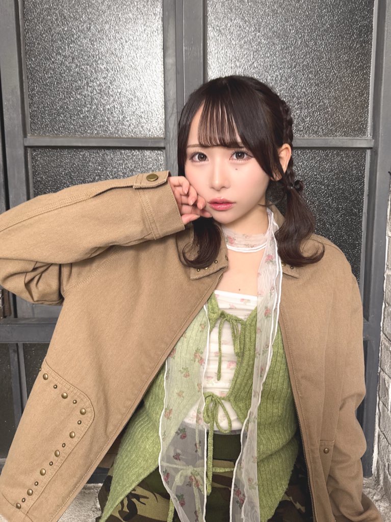 掲載情報✏️】 Zipper 2025-2026年冬号に #蛭田愛梨 #栗原舞優 が掲載