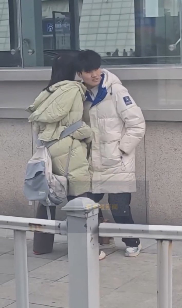 hotphenah's tweet image. Most shocking things people do in public 💀💀
A thread