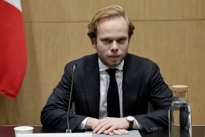 Quelle honte ! Le président Horizon de la commission qui investigue notamment sur Radio France et France Télévisions, Jérémie Patrier-Leitus, annonce au, qu’il ne convoquera plus personne avant une réunion prévue mardi 6 janvier à 16 heures. 😡😡😡