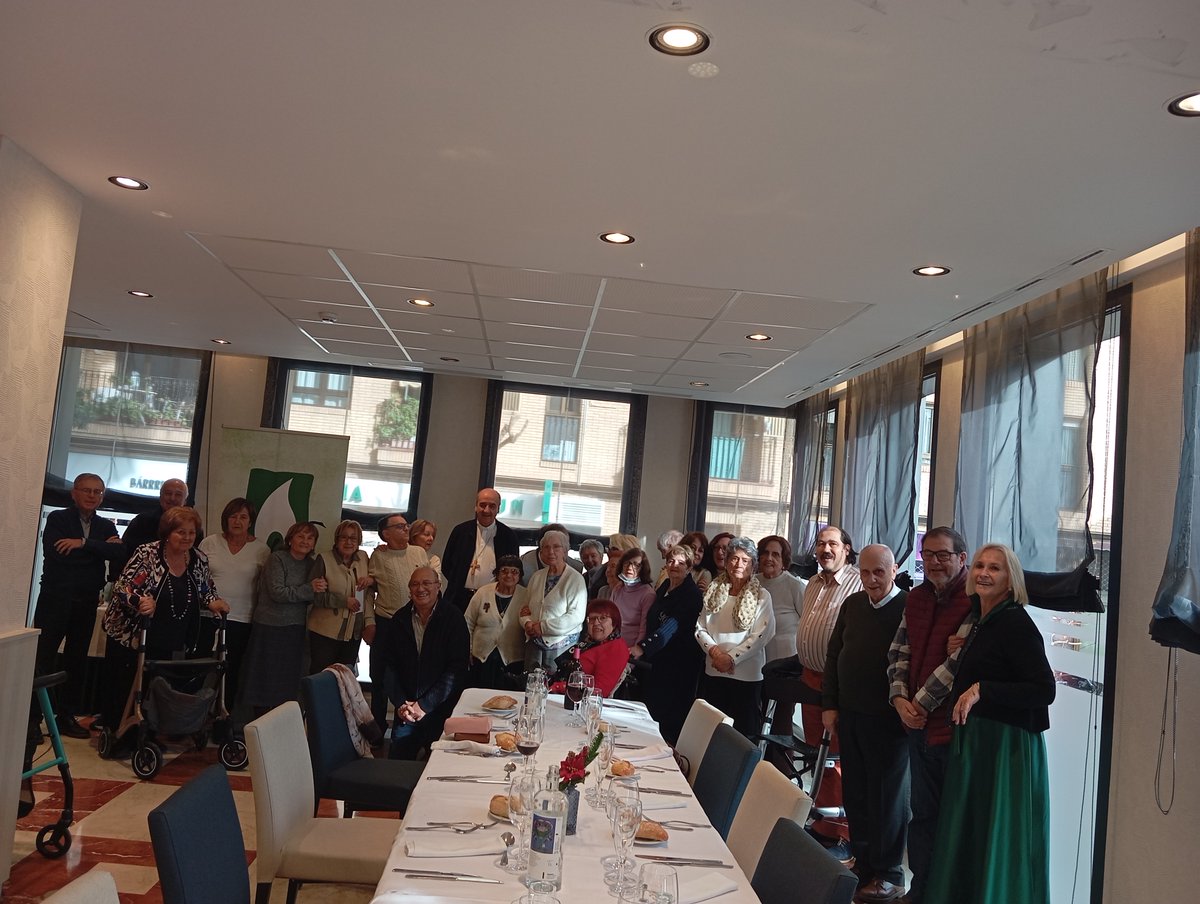 FRATER Huesca celebra su convivencia de Navidad con el obispo
iglesiaenaragon.com/frater-huesca-…